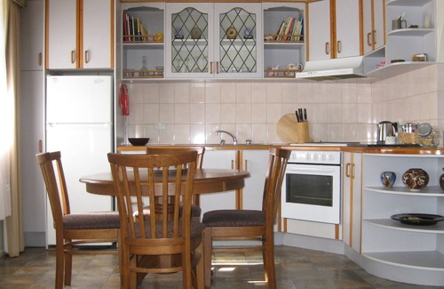 Golden Point House | Peel Cottage Bed & Breakfast