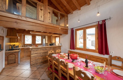 Peisey-Nancroix Ski Chalet | Peisey Vallandry Les Arcs: Spacious cottage in the heart of the largest ski areas