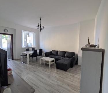 Niezychowice Apartment | Pejta
