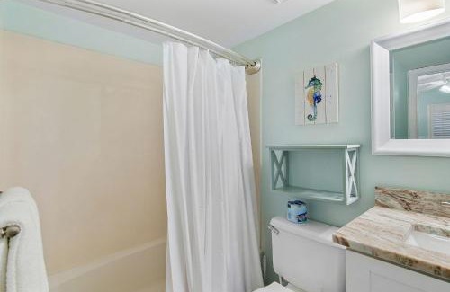 Destin Apartment | Pelican Beach Resort by Colasan