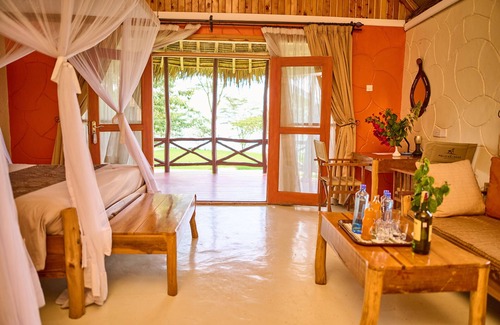 Gilgil Hotel | PELICAN LODGE - LAKE ELEMENTAITA