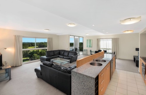 Pelican Waters Hotel | Pelican Waters Resort