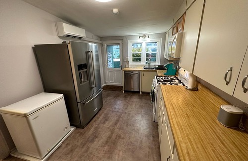 Pembroke House | Pembroke Villa - Business and Vacation Home