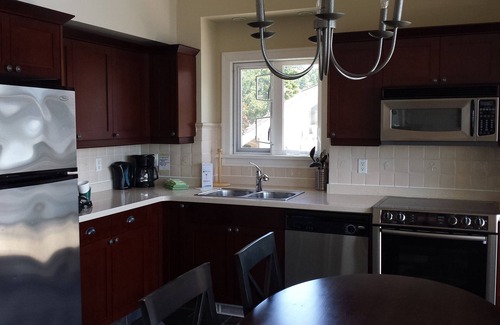 Pender Island Cottage | PENDER ISLAND GETAWAY - Luxury Modern Cottage For Rent:
