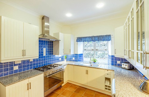 Newton Stewart Cottage | Penninghame Mid Lodge - a cottage that sleeps 7 guests in 4 bedrooms
