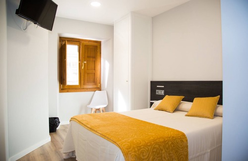 Catasol Hostel | Pensión San Antón - Hostel
