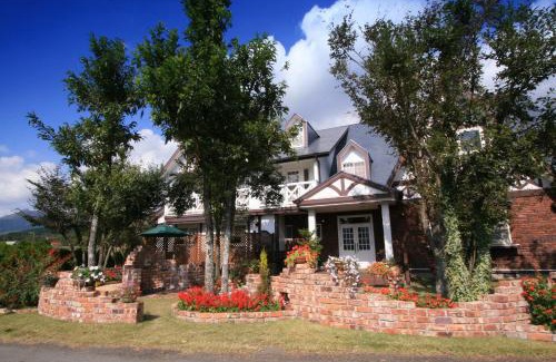 Minamiaso Bed & Breakfast | Pension Angelica
