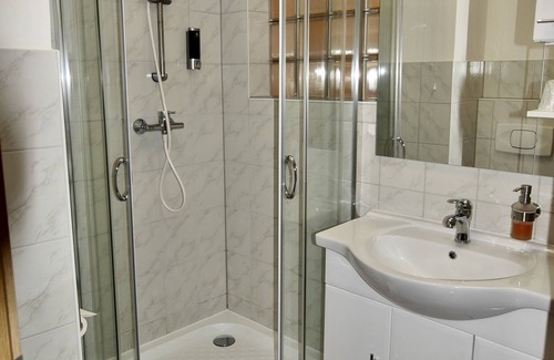 Eisenach House | Pension between the Wartburg and the city center - both in minutes on foot