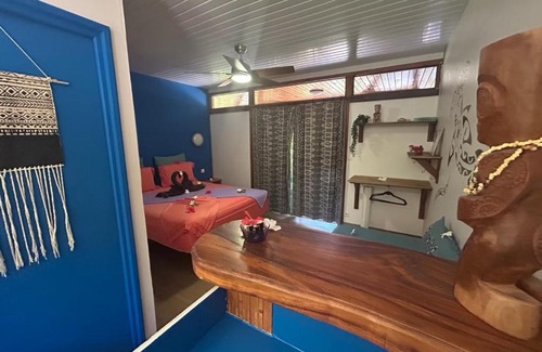 Rangiroa Bed & Breakfast | Pension Bounty Rangiroa - Art Gallery & Tropical Garden