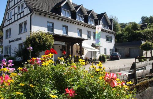 Bilstein Apartment | Pension/Ferienwohnung Allebrodt