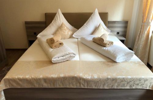 Adorf Hotel | Pension Goldenes Vogtland