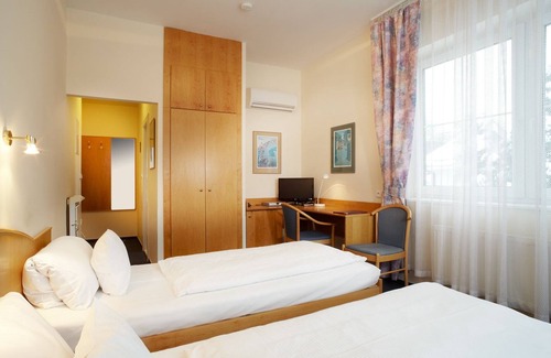 Kosire Hotel | Pension Kern