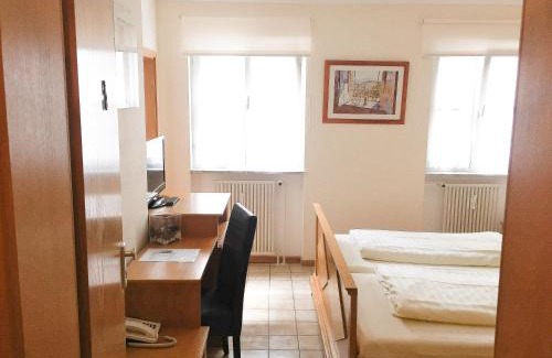 Lehel House | Pension Mona Lisa