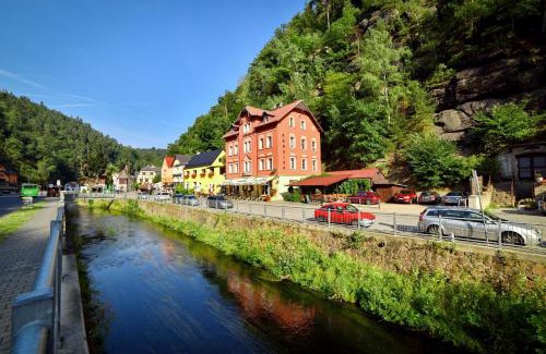 Hrensko House | Pension-Restaurace Lugano