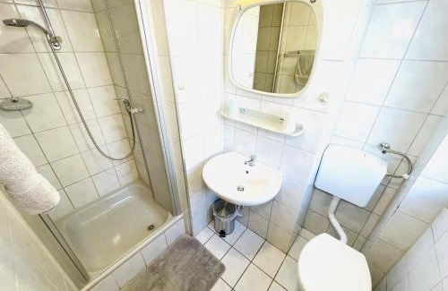 Heinsheim House | Pension Spatzennest