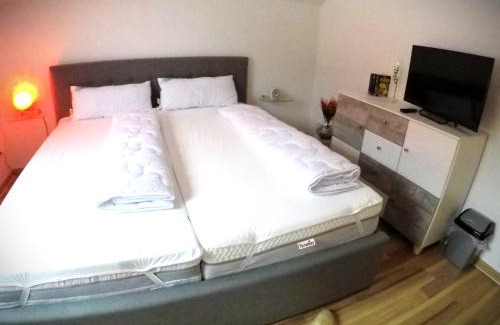 Allmersbach im Tal House | Pension Talhaus-WG Allmersbach