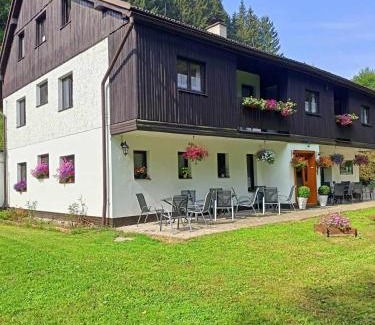 Teplice nad Metuji House | pension TARA