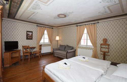Cesky Krumlov Apartment | Pension Zámecká Apartmá - Castle Apartments