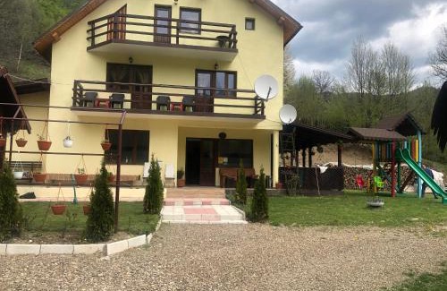 Lepsa Villa | Pensiunea Alma Lepsa