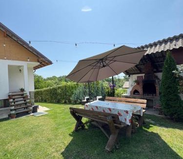 Baia de Fier House | Pensiunea Angelica
