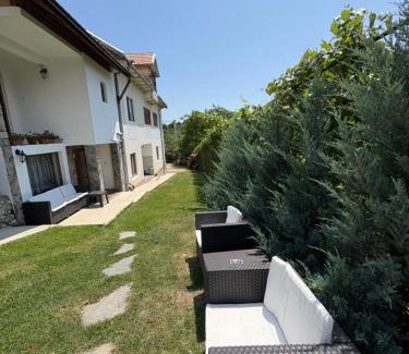 Baia de Fier House | Pensiunea Angelica