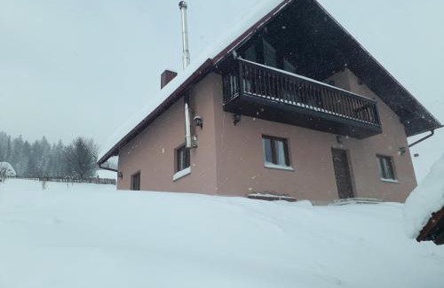 Ciumarna House | Pensiunea Casa Fierarul din Bucovina