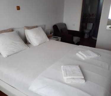 Corbeanca Bed & Breakfast | Pensiunea Corbeanca - cazare si evenimente