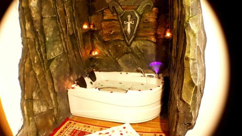 Capatineni-Ungureni House | Pensiunea Dracula & Spa