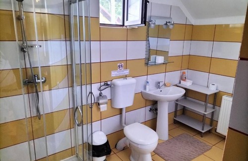 Curtea De Arges House | Pensiunea Eden