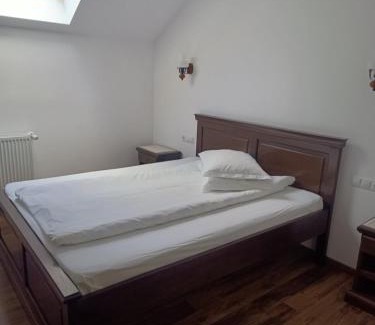 Stramtura House | Pensiunea In Poiana