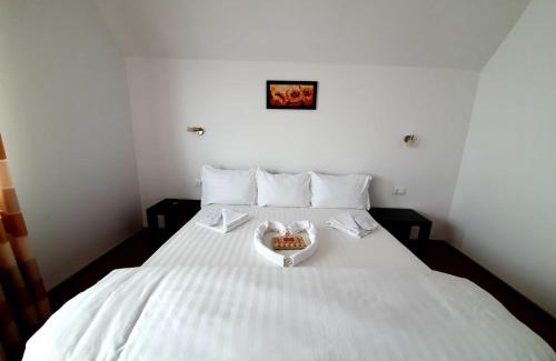 Sirnea House | Pensiunea Soarelui