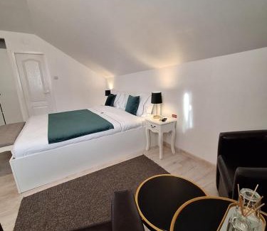 Brasov House | Pensiunea Tinelu Brașov sacele