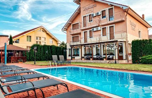 Sanmartin House | Pensiunea Tirol Baile Felix