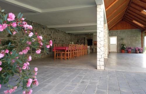 Corbeni House | Pensiunea Tiuta