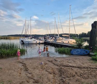 Kozin Bed & Breakfast | Pensjonat Rybaczówka - noclegi, restauracja, port