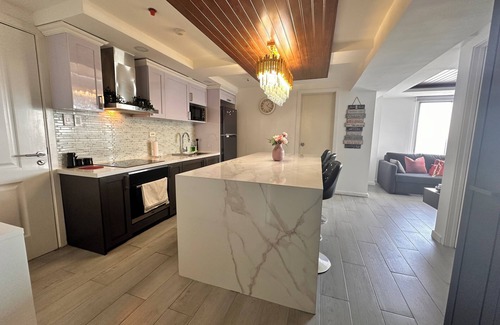 San Fernando Condo | Penthouse 2-bedroom condo in adorable San Fernando with WiFi, AC, 8pax+2kids3yo.