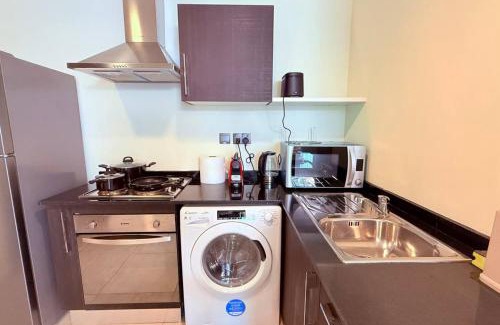 Al Hoora Apartment | Penthouse 75 inch TV Sea View