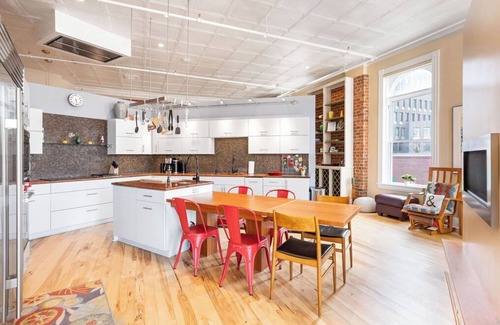 North Downtown Apartment | Penthouse Apartment Overlooking Downtown Mall