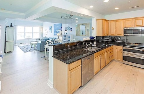 Sandbridge Apartment | Penthouse By The Sea Huge Home w Amazing Views