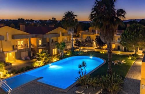Cascais Apartment | Penthouse Duplex Rooftop Jacuzzi 4 Rooms 6 beds 8 Persons
