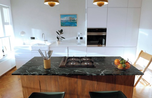 Hliðar Condo | Penthouse in Reykjavik Center