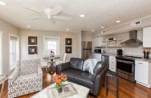 Blowing Rock House | Penthouse on Main A 1BR/1BA Penthouse on Main Street Blowing Rock