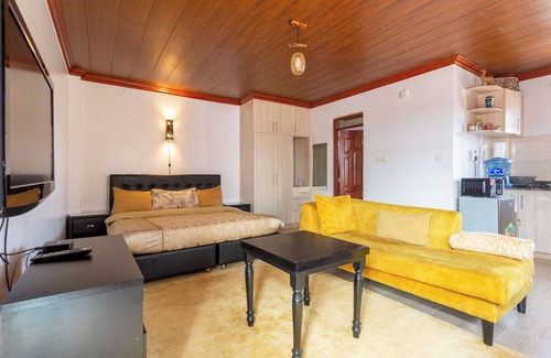 Ngara West Apartment | Penthouse Studio with King bed