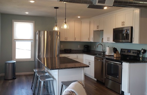 Sylvan Beach Apartment | Penthouse Suite in the heart Sylvan Beach Resort