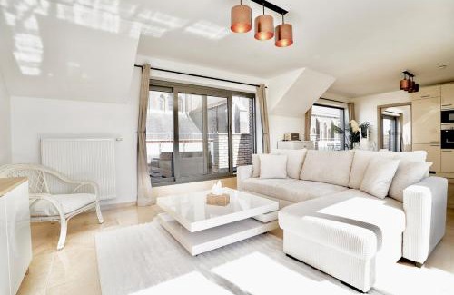 Rabot Apartment | Penthouse with a Neo-Gothic Parish church view