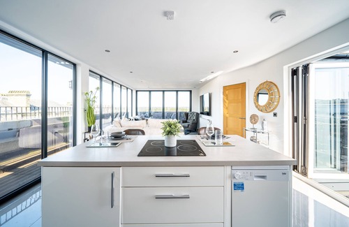 Barnsley Apartment | Penthouse with Glass Wall Views in Barnsley Centre