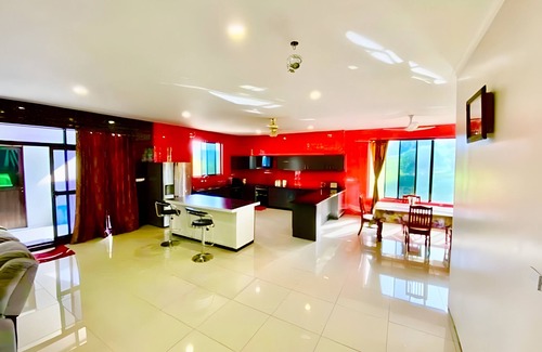 Martintar House | Penthouse with gorgeous 360 degree views and amazing sunsets