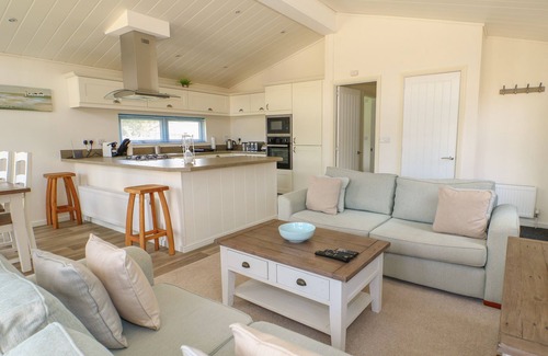Pentney Cottage | PENTNEY LODGE, pet friendly, with a garden in Middleton, Norfolk