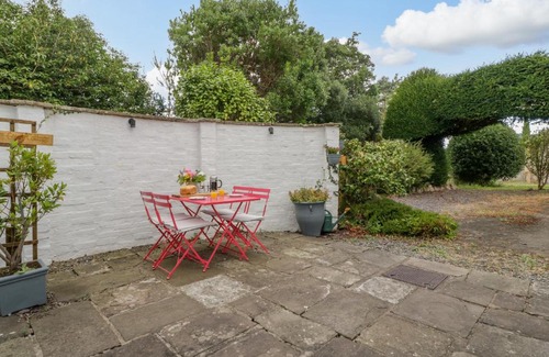 Llanwenarth House | Pentre Court Cottage