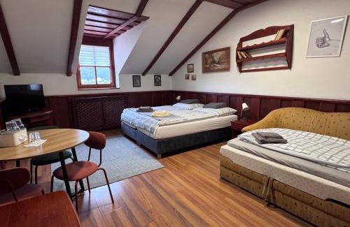 Banska Bystrica House | Penzión Grand, Self Check-In, free private parking